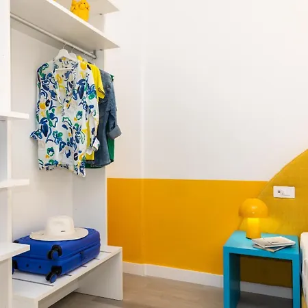 Sunny Flat סורנטו