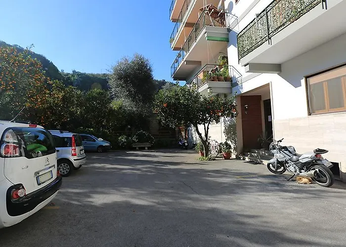 Sunny Flat * Σορέντο