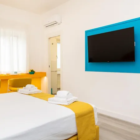 Sunny Flat * Sorrent