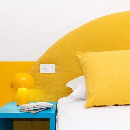 Sunny Flat Apartment *